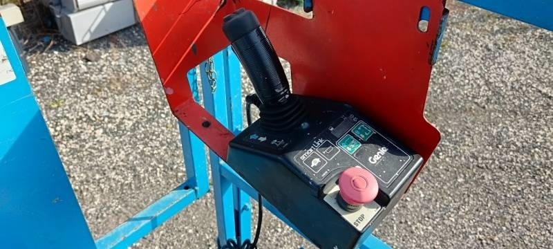 مرفاع مقصي Genie GS4047 - 13,7m - electric: صورة 14