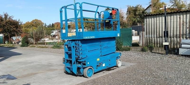Genie GS4047 - 13,7m - electric  - مرفاع مقصي: صورة 2 Genie GS4047 - 13,7m - electric  - مرفاع مقصي: صورة 2