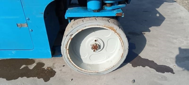 مرفاع مقصي Genie GS4047 - 13,7m - electric: صورة 12