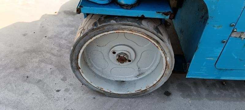 مرفاع مقصي Genie GS4047 - 13,7m - electric: صورة 13