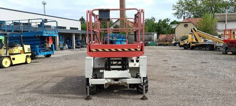 Haulotte Compact 10 DX - 4x4 - 10m - diesel - مرفاع مقصي: صورة 3 Haulotte Compact 10 DX - 4x4 - 10m - diesel - مرفاع مقصي: صورة 3