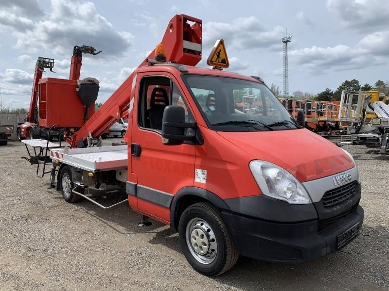 Iveco Daily GSR E179T - 17,1m - 200 kg - منصة محمولة مثبتة على الشاحنة: صورة 1 Iveco Daily GSR E179T - 17,1m - 200 kg - منصة محمولة مثبتة على الشاحنة: صورة 1
