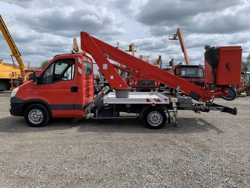 Iveco Daily GSR E179T - 17,1m - 200 kg - منصة محمولة مثبتة على الشاحنة: صورة 5 Iveco Daily GSR E179T - 17,1m - 200 kg - منصة محمولة مثبتة على الشاحنة: صورة 5