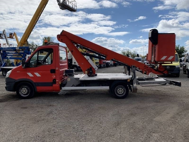 Iveco Daily Isoli PT165 - 16,5 m  - منصة محمولة مثبتة على الشاحنة: صورة 5 Iveco Daily Isoli PT165 - 16,5 m  - منصة محمولة مثبتة على الشاحنة: صورة 5