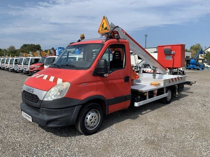 Iveco Daily Multitel 160 ALU DS - 16m - منصة محمولة مثبتة على الشاحنة: صورة 2 Iveco Daily Multitel 160 ALU DS - 16m - منصة محمولة مثبتة على الشاحنة: صورة 2