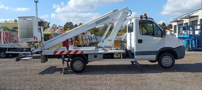 Iveco Daily Multitel 160 ALU DS - 16m - منصة محمولة مثبتة على الشاحنة: صورة 4 Iveco Daily Multitel 160 ALU DS - 16m - منصة محمولة مثبتة على الشاحنة: صورة 4