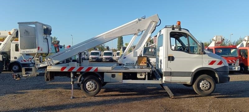 Iveco Daily Multitel 160 ALU DS - 16m - منصة محمولة مثبتة على الشاحنة: صورة 4 Iveco Daily Multitel 160 ALU DS - 16m - منصة محمولة مثبتة على الشاحنة: صورة 4