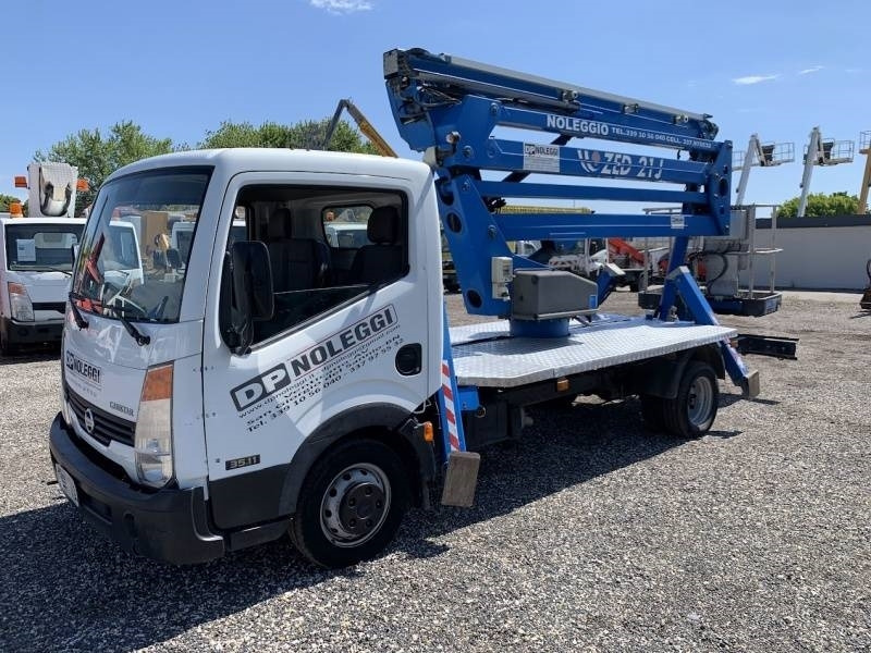 Nissan Cabstar CTE ZED 21 J - 21 m - 200 kg - منصة محمولة مثبتة على الشاحنة: صورة 2 Nissan Cabstar CTE ZED 21 J - 21 m - 200 kg - منصة محمولة مثبتة على الشاحنة: صورة 2
