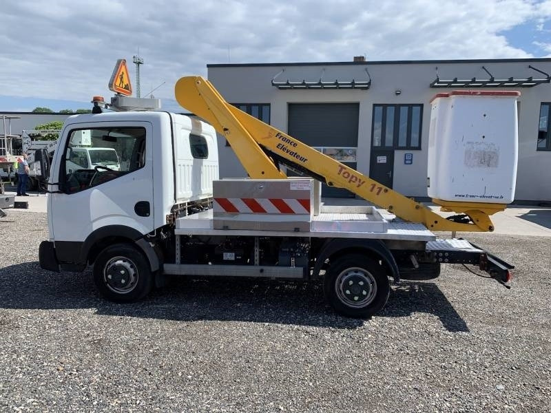 Nissan Cabstar France Elevateur Topy 11 - 11 m - منصة محمولة مثبتة على الشاحنة: صورة 5 Nissan Cabstar France Elevateur Topy 11 - 11 m - منصة محمولة مثبتة على الشاحنة: صورة 5
