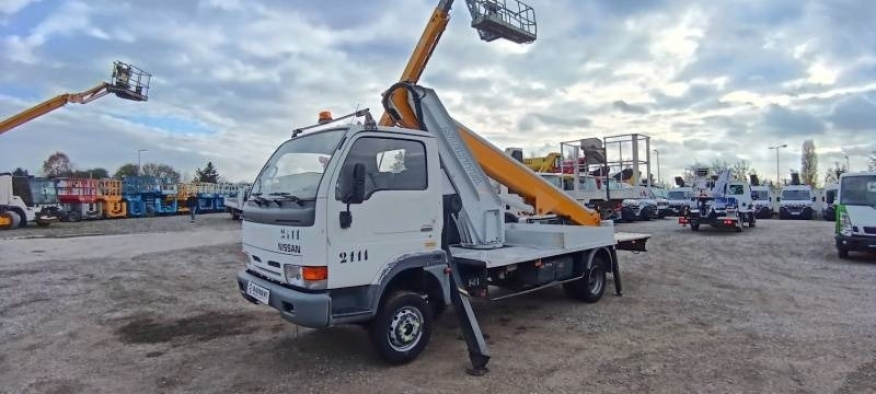 Nissan Cabstar Multitel 180 ALU AZ - 18 m - منصة محمولة مثبتة على الشاحنة: صورة 2 Nissan Cabstar Multitel 180 ALU AZ - 18 m - منصة محمولة مثبتة على الشاحنة: صورة 2