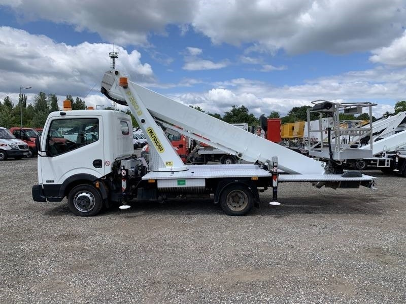 Nissan Cabstar Palfinger P260B - 25,6 m - 230 kg - منصة محمولة مثبتة على الشاحنة: صورة 5 Nissan Cabstar Palfinger P260B - 25,6 m - 230 kg - منصة محمولة مثبتة على الشاحنة: صورة 5