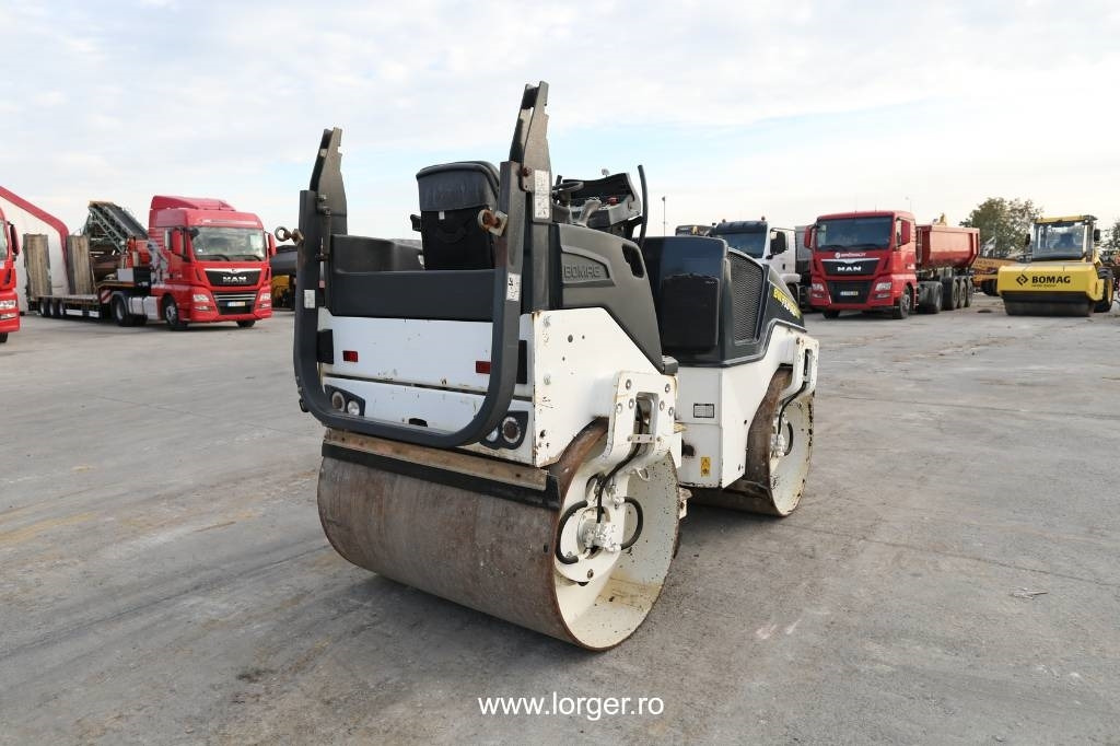 Bomag BW 138 AD-5 - رَصَّاص الطرق: صورة 3 Bomag BW 138 AD-5 - رَصَّاص الطرق: صورة 3