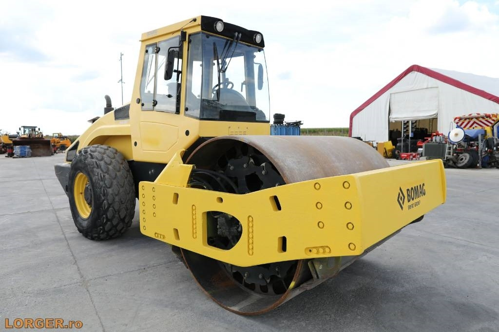 Bomag BW 219 D H-4 - ضاغطة التربة: صورة 4 Bomag BW 219 D H-4 - ضاغطة التربة: صورة 4