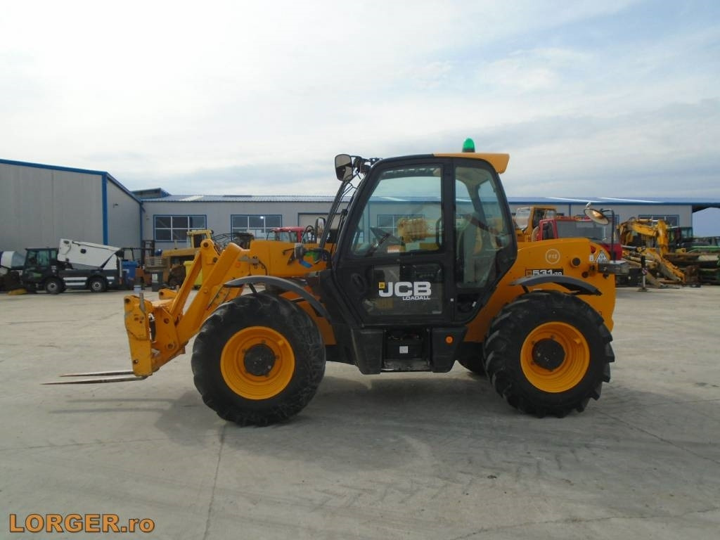 آلة رفع ونقل تلسكوبية JCB 531-70: صورة 6