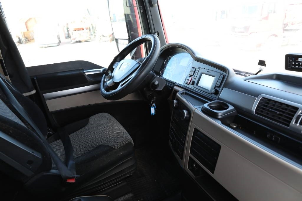 تأجير MAN TGX 18.500 4x2 LLS + Trailer Vega 3 axel lowbed MAN TGX 18.500 4x2 LLS + Trailer Vega 3 axel lowbed: صورة 20 تأجير MAN TGX 18.500 4x2 LLS + Trailer Vega 3 axel lowbed MAN TGX 18.500 4x2 LLS + Trailer Vega 3 axel lowbed: صورة 20