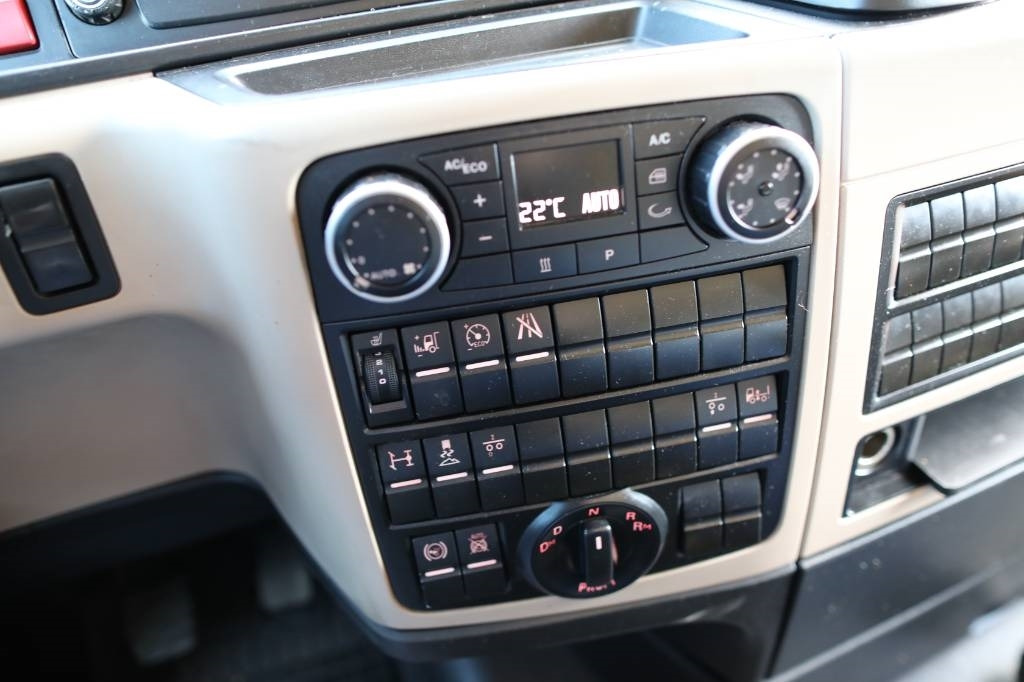 تأجير MAN TGX 18.500 4x2 LLS + Trailer Vega 3 axel lowbed MAN TGX 18.500 4x2 LLS + Trailer Vega 3 axel lowbed: صورة 23 تأجير MAN TGX 18.500 4x2 LLS + Trailer Vega 3 axel lowbed MAN TGX 18.500 4x2 LLS + Trailer Vega 3 axel lowbed: صورة 23