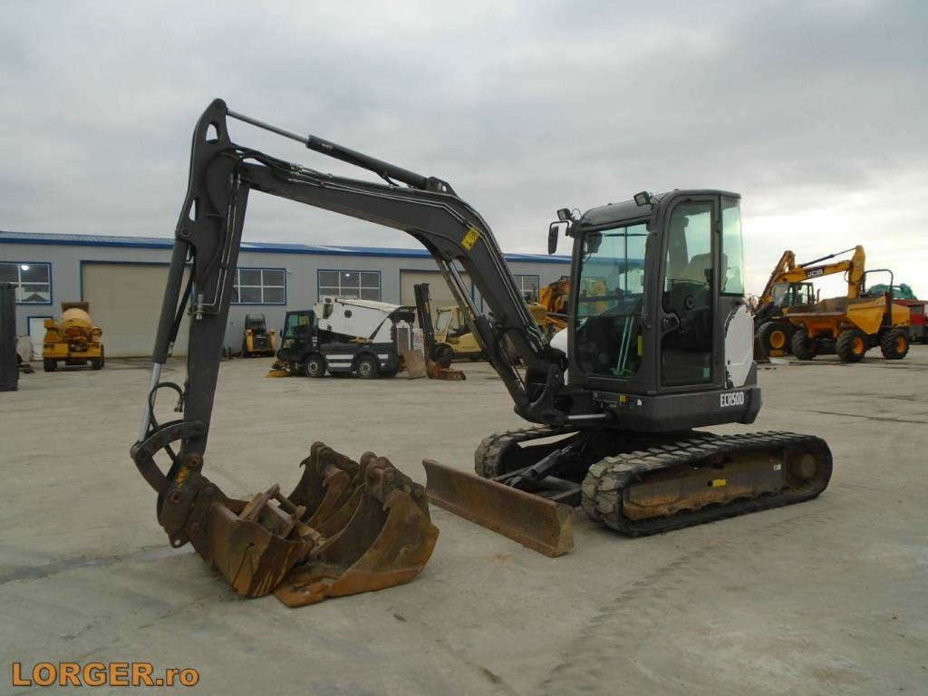 Volvo ECR 50 D - حفار صغير: صورة 1 Volvo ECR 50 D - حفار صغير: صورة 1