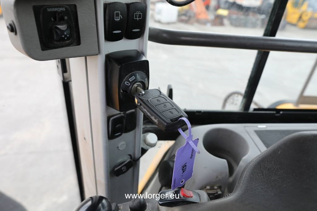 تأجير Volvo L 220 H  Volvo L 220 H: صورة 22