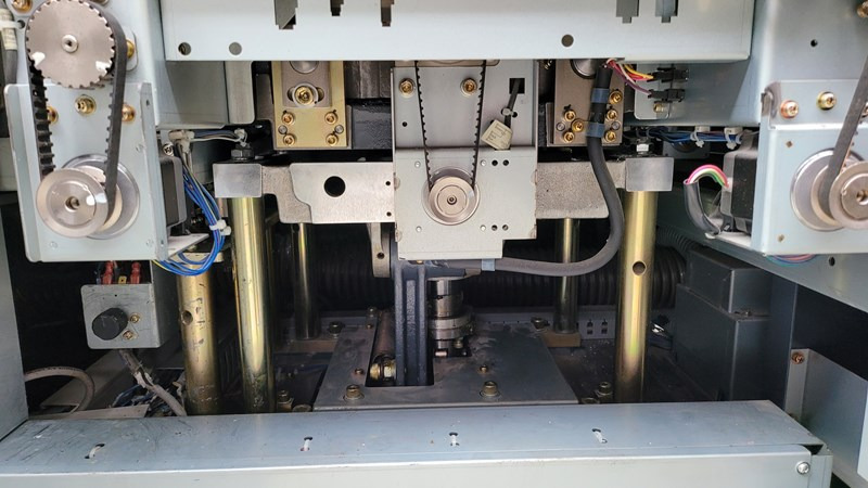 Horizon BQ-270 | 2010 | 693000 - آلة تجليد: صورة 4 Horizon BQ-270 | 2010 | 693000 - آلة تجليد: صورة 4