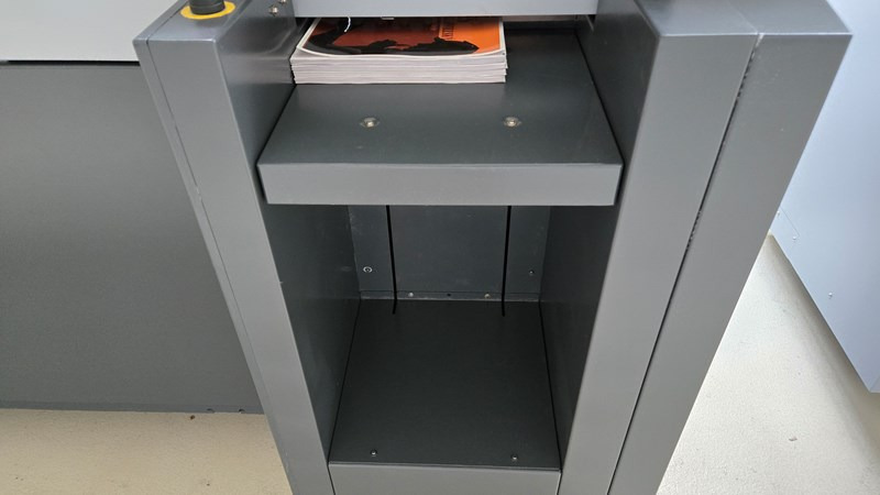 Horizon HT-30 C | 2012 | 4,7 Mio - آلة قطع الورق: صورة 2 Horizon HT-30 C | 2012 | 4,7 Mio - آلة قطع الورق: صورة 2