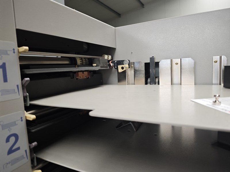 Horizon VAC 100a | 2010 - آلات الطباعة: صورة 2 Horizon VAC 100a | 2010 - آلات الطباعة: صورة 2