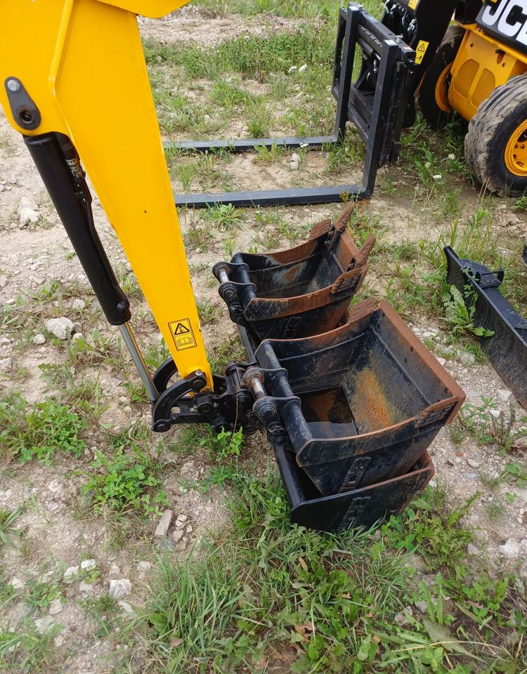 JCB 19C-1 - حفار زاحف: صورة 3 JCB 19C-1 - حفار زاحف: صورة 3