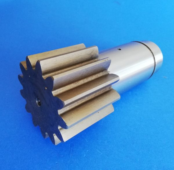 010150A Wałek silnika obrotu Bobcat 425 - محرك سوينغ - آلات الإنشاء: صورة 1 010150A Wałek silnika obrotu Bobcat 425 - محرك سوينغ - آلات الإنشاء: صورة 1