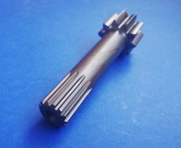 020370A Wałek silnika jazdy Kubota KX61-2, RG20173560 - موتور هيدروليكي - آلات الإنشاء: صورة 2 020370A Wałek silnika jazdy Kubota KX61-2, RG20173560 - موتور هيدروليكي - آلات الإنشاء: صورة 2