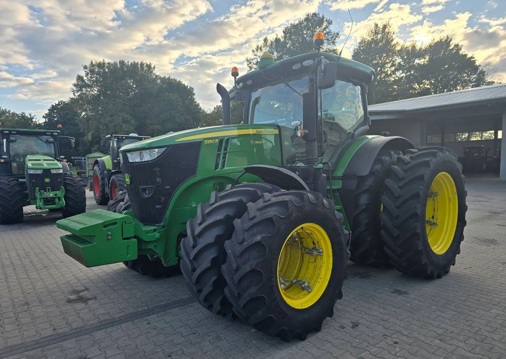 John Deere 7250R - جرار: صورة 2 John Deere 7250R - جرار: صورة 2