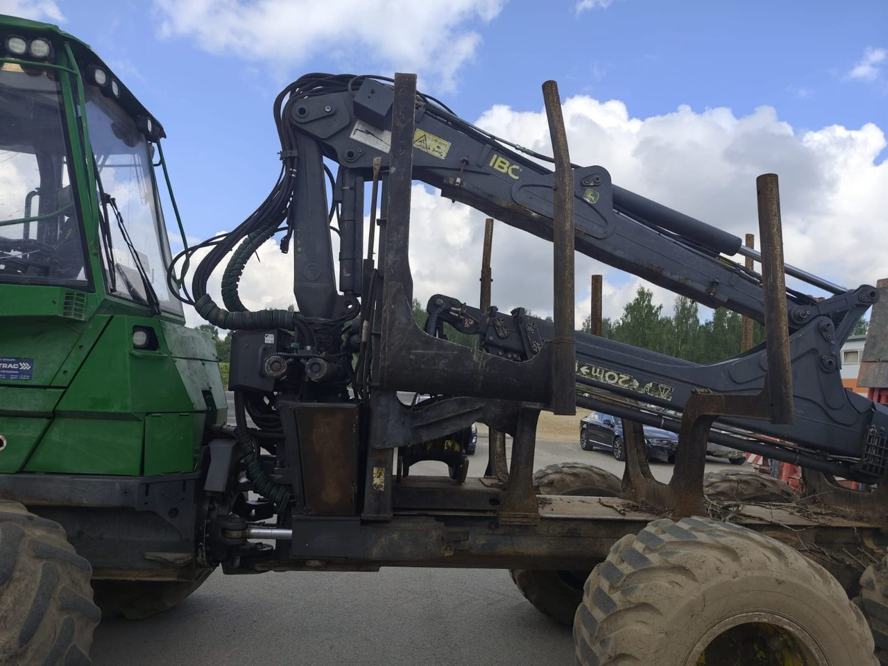 JOHN DEERE 910G - جرار شحن جذوع أشجار الغابات: صورة 3 JOHN DEERE 910G - جرار شحن جذوع أشجار الغابات: صورة 3