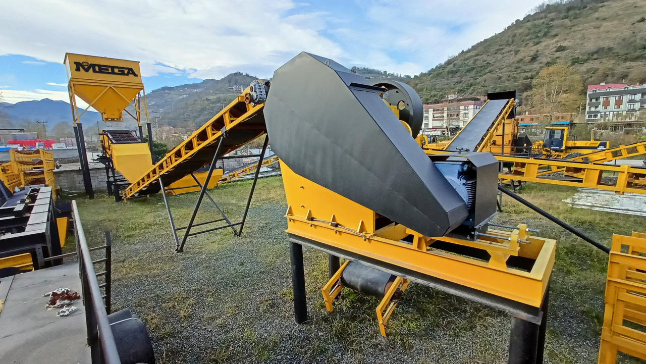 MEGA Crushing and Screening Plant | Ready in Stock - كسارة: صورة 4 MEGA Crushing and Screening Plant | Ready in Stock - كسارة: صورة 4