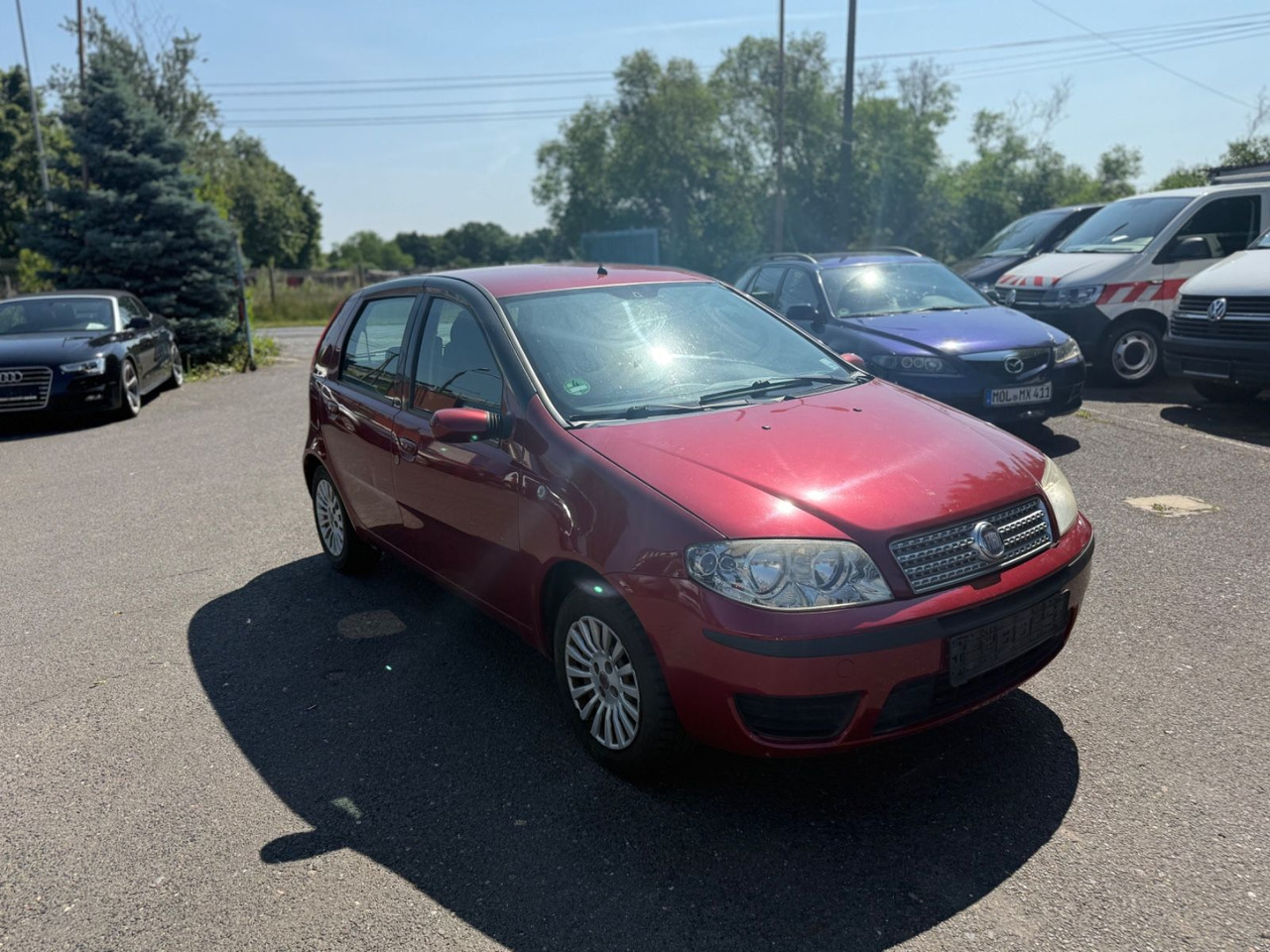 Fiat Punto Aktueller HU Motorschaden - سيدان: صورة 2 Fiat Punto Aktueller HU Motorschaden - سيدان: صورة 2