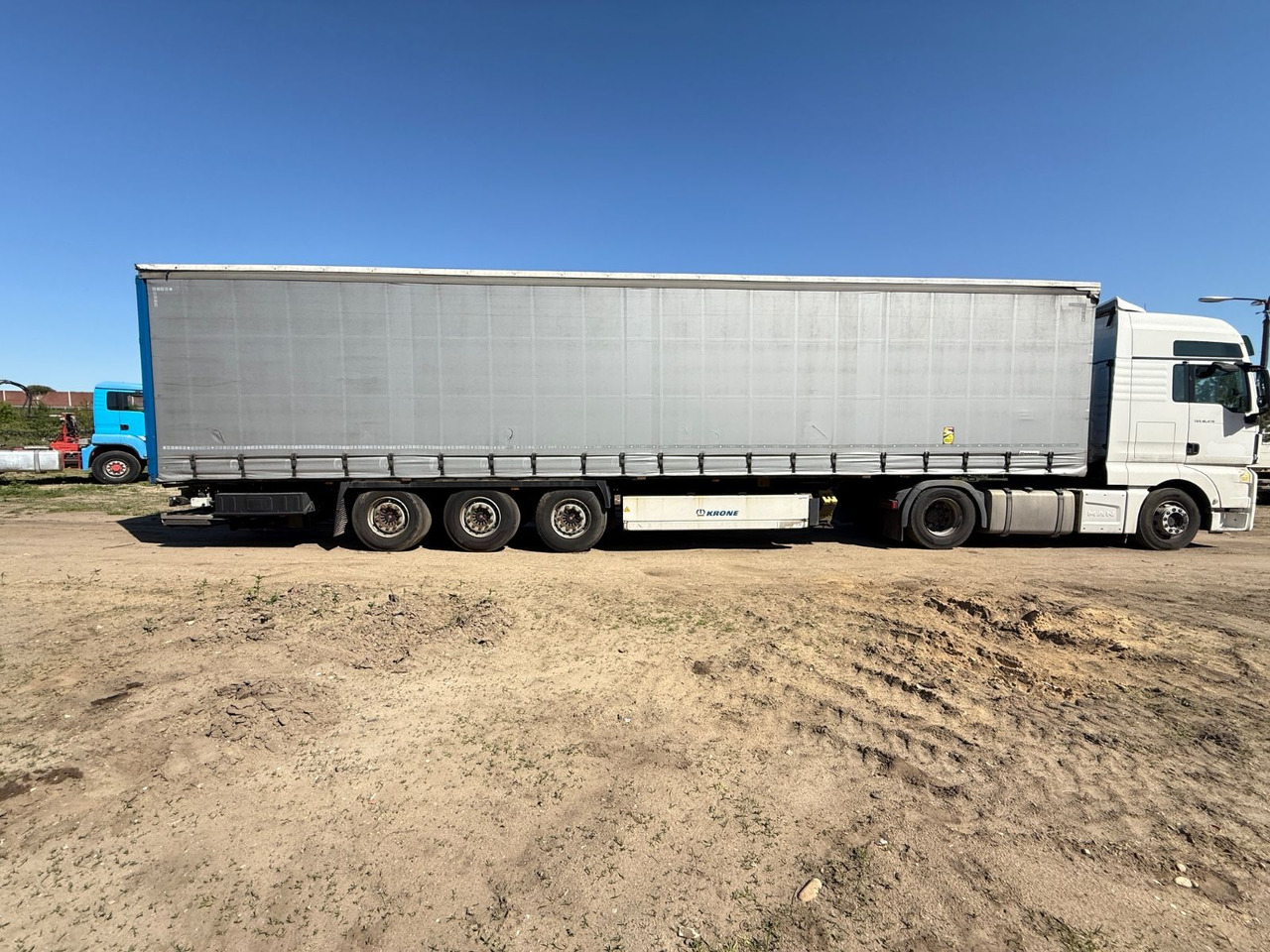 Krone SD mit Ladebordwand - نصف مقطورة بستائر جانبية: صورة 3 Krone SD mit Ladebordwand - نصف مقطورة بستائر جانبية: صورة 3