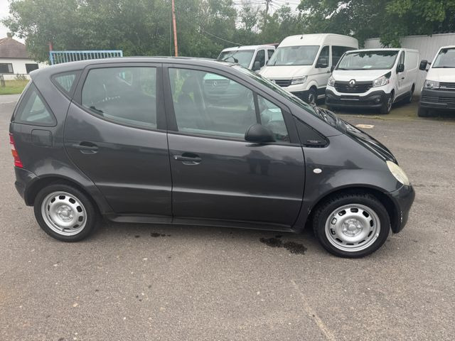 Mercedes-Benz A 160 A -Klasse A 160 - سيارة: صورة 3 Mercedes-Benz A 160 A -Klasse A 160 - سيارة: صورة 3