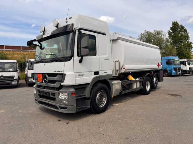 Mercedes-Benz Actros 2541 Tankwagen - شاحنة صهريج: صورة 3 Mercedes-Benz Actros 2541 Tankwagen - شاحنة صهريج: صورة 3