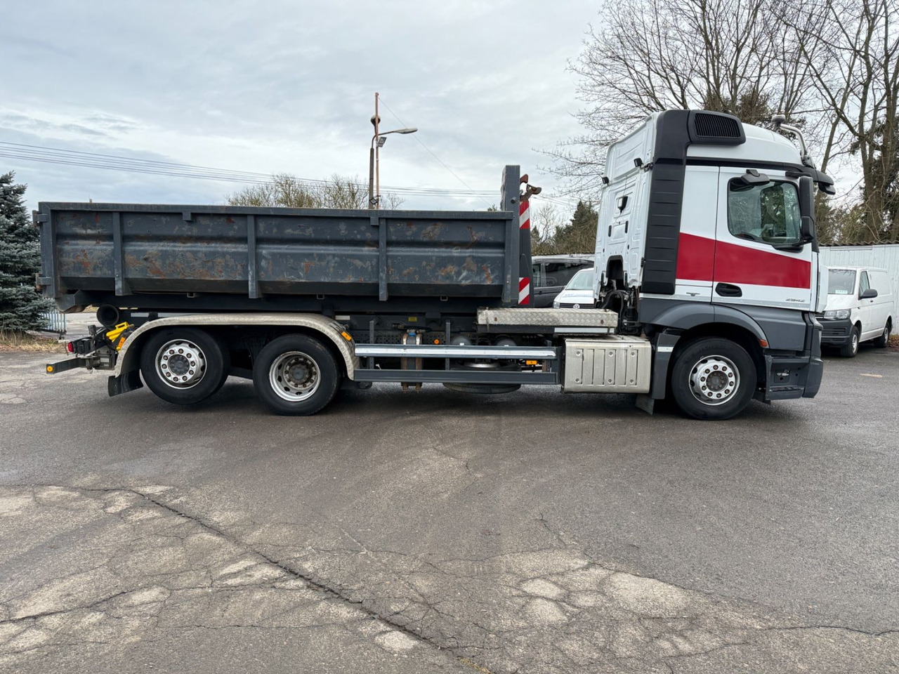 Mercedes-Benz Actros 2542 Abrollkipper mit Container - شاحنة برافعة خطافية: صورة 5 Mercedes-Benz Actros 2542 Abrollkipper mit Container - شاحنة برافعة خطافية: صورة 5