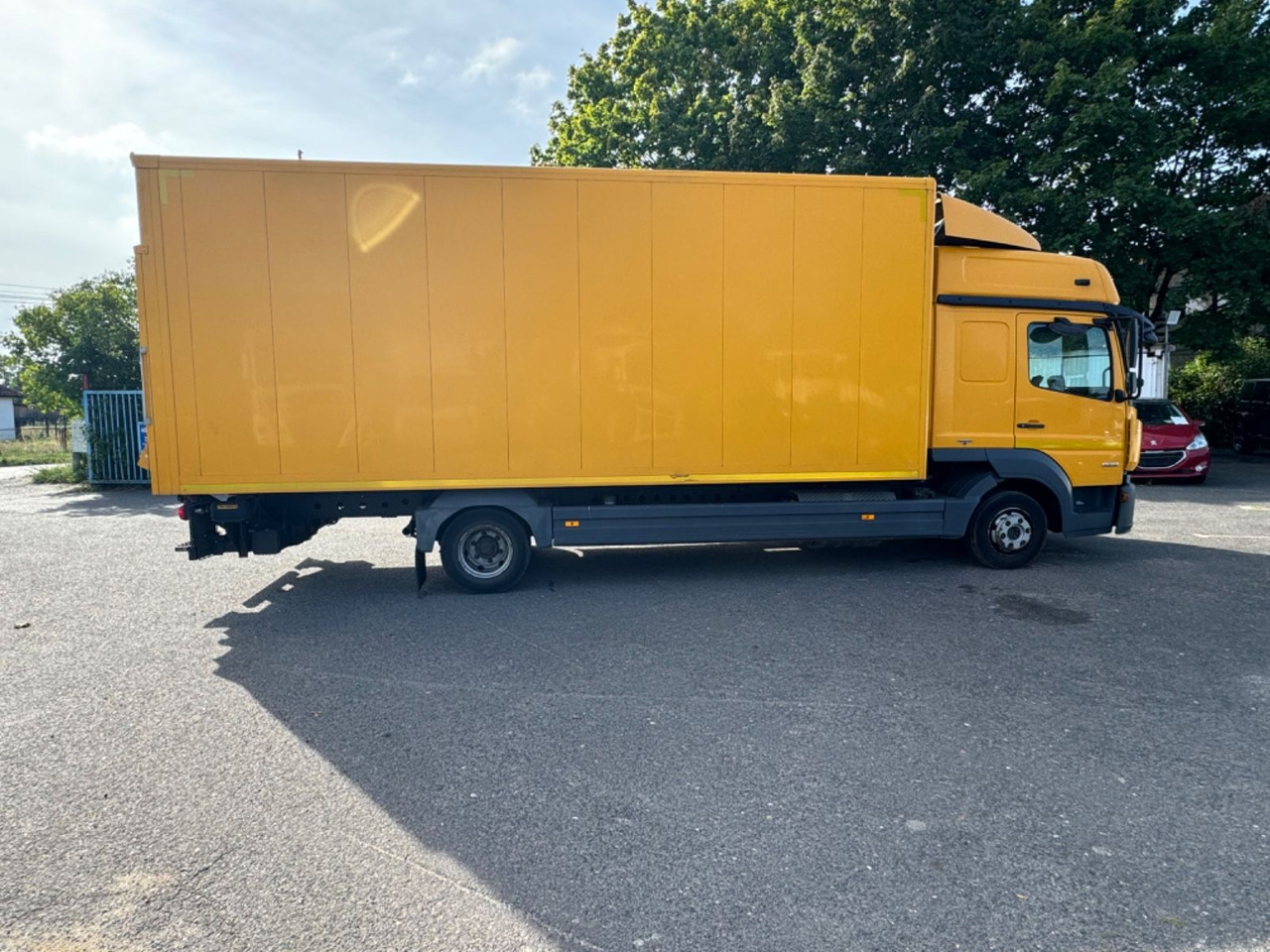 Mercedes-Benz Atego 823 Klima Tempomat - Lbw - Schlafplatz - شاحنة صندوقية: صورة 5 Mercedes-Benz Atego 823 Klima Tempomat - Lbw - Schlafplatz - شاحنة صندوقية: صورة 5