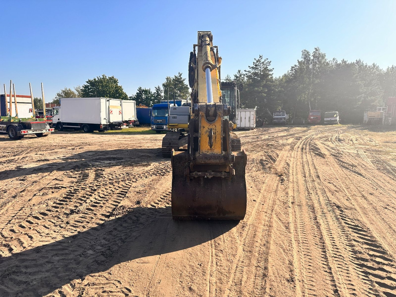 New Holland E 265 B - حفار زاحف: صورة 4 New Holland E 265 B - حفار زاحف: صورة 4