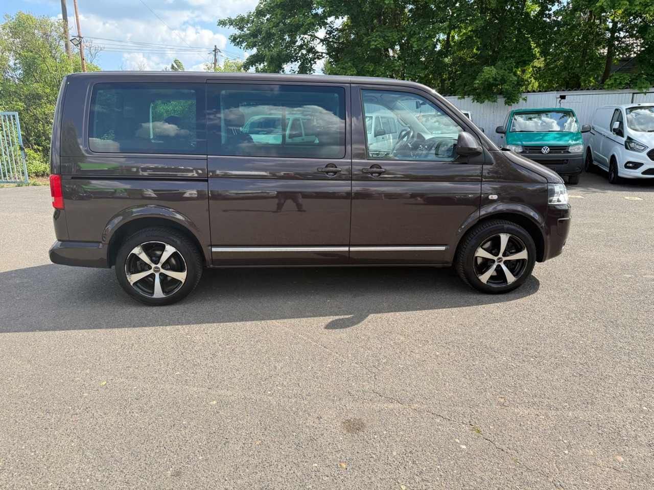 Volkswagen T5 Multivan Highline - ميكروباص: صورة 5 Volkswagen T5 Multivan Highline - ميكروباص: صورة 5