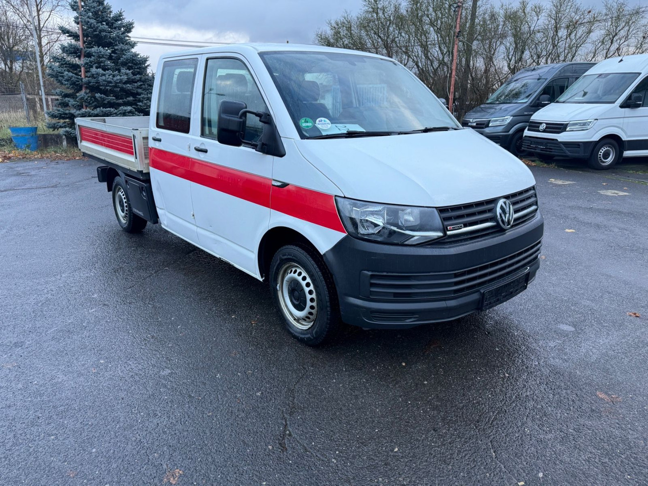 Volkswagen T6 Automatik Pritsche lang Doppelkabine - شاحنة توصيل مفتوحة: صورة 1 Volkswagen T6 Automatik Pritsche lang Doppelkabine - شاحنة توصيل مفتوحة: صورة 1