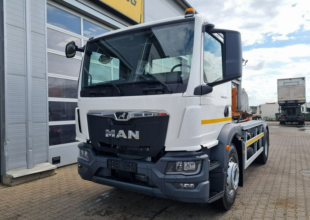 MAN TGM 18 250 - شاحنة قمامة: صورة 2 MAN TGM 18 250 - شاحنة قمامة: صورة 2