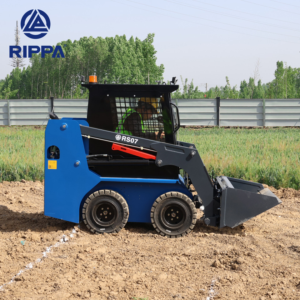Rippa RS07 Compact Loader | 24.4hp Kubota Power | High Flow Dual Pump | Comfortable A/C Cabin - شيول صغير: صورة 4 Rippa RS07 Compact Loader | 24.4hp Kubota Power | High Flow Dual Pump | Comfortable A/C Cabin - شيول صغير: صورة 4