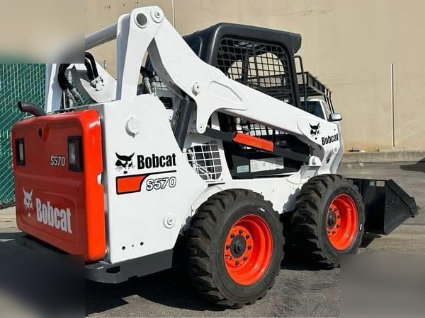 BOBCAT S590 - شيول صغير: صورة 2 BOBCAT S590 - شيول صغير: صورة 2