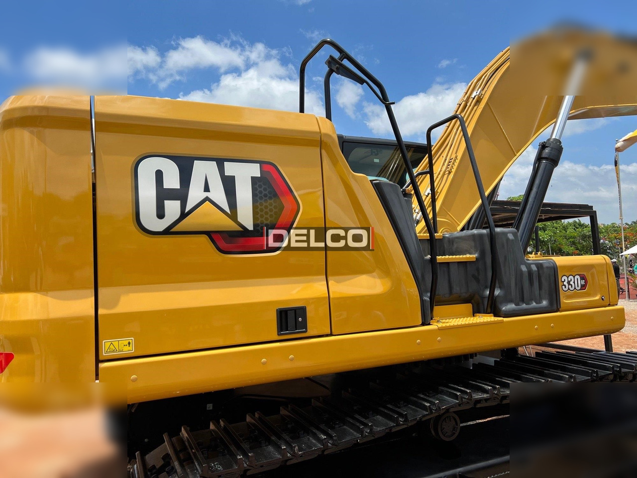 CATERPILLAR 330GC - حفار زاحف: صورة 2 CATERPILLAR 330GC - حفار زاحف: صورة 2