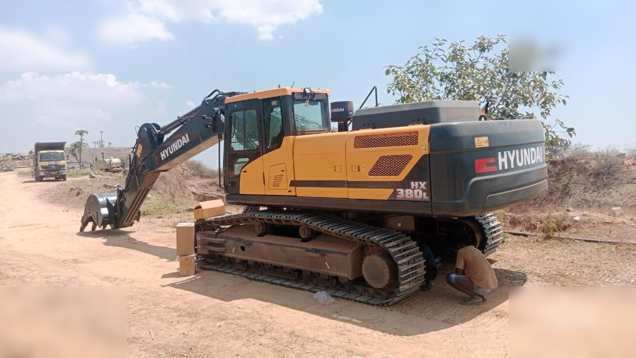 HYUNDAI HX380L - حفار زاحف: صورة 1 HYUNDAI HX380L - حفار زاحف: صورة 1