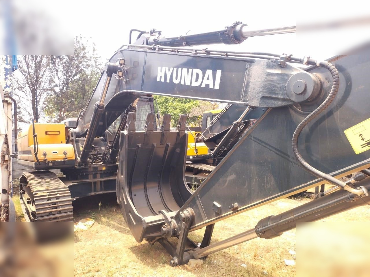 HYUNDAI HX380L - حفار زاحف: صورة 5 HYUNDAI HX380L - حفار زاحف: صورة 5