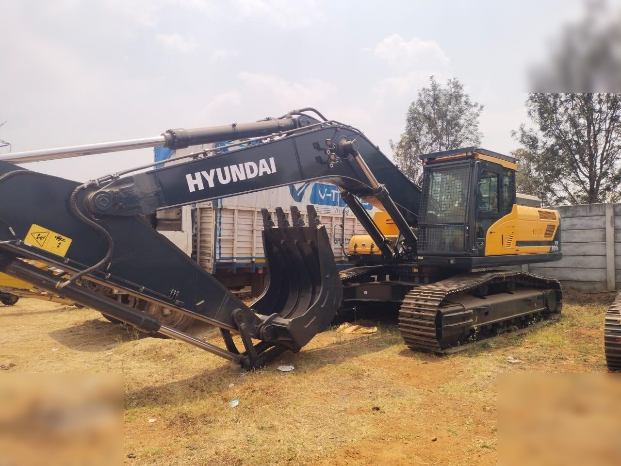 HYUNDAI HX380L - حفار زاحف: صورة 2 HYUNDAI HX380L - حفار زاحف: صورة 2