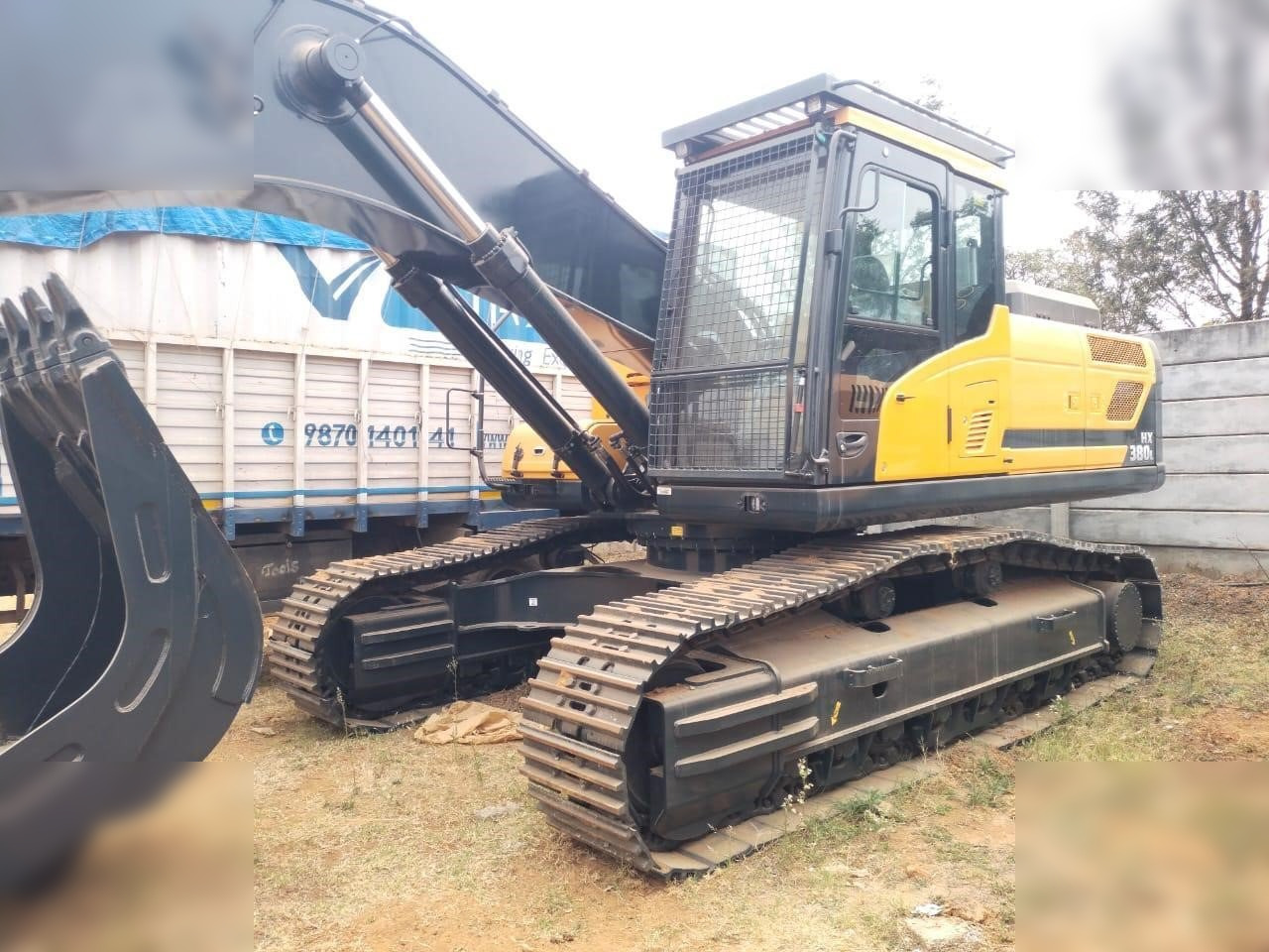 HYUNDAI HX380L - حفار زاحف: صورة 4 HYUNDAI HX380L - حفار زاحف: صورة 4