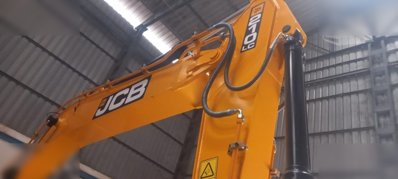 JCB JS210 LC - حفار زاحف: صورة 3 JCB JS210 LC - حفار زاحف: صورة 3