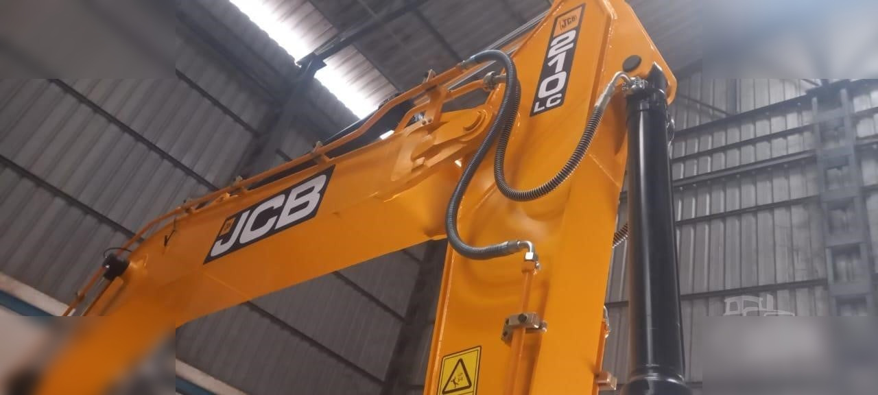 JCB JS210 LC - حفار زاحف: صورة 4 JCB JS210 LC - حفار زاحف: صورة 4